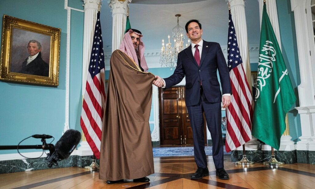 Saudi FM in US Discusses Regional Issues Ahead of Trump’s First Foreign Trip
